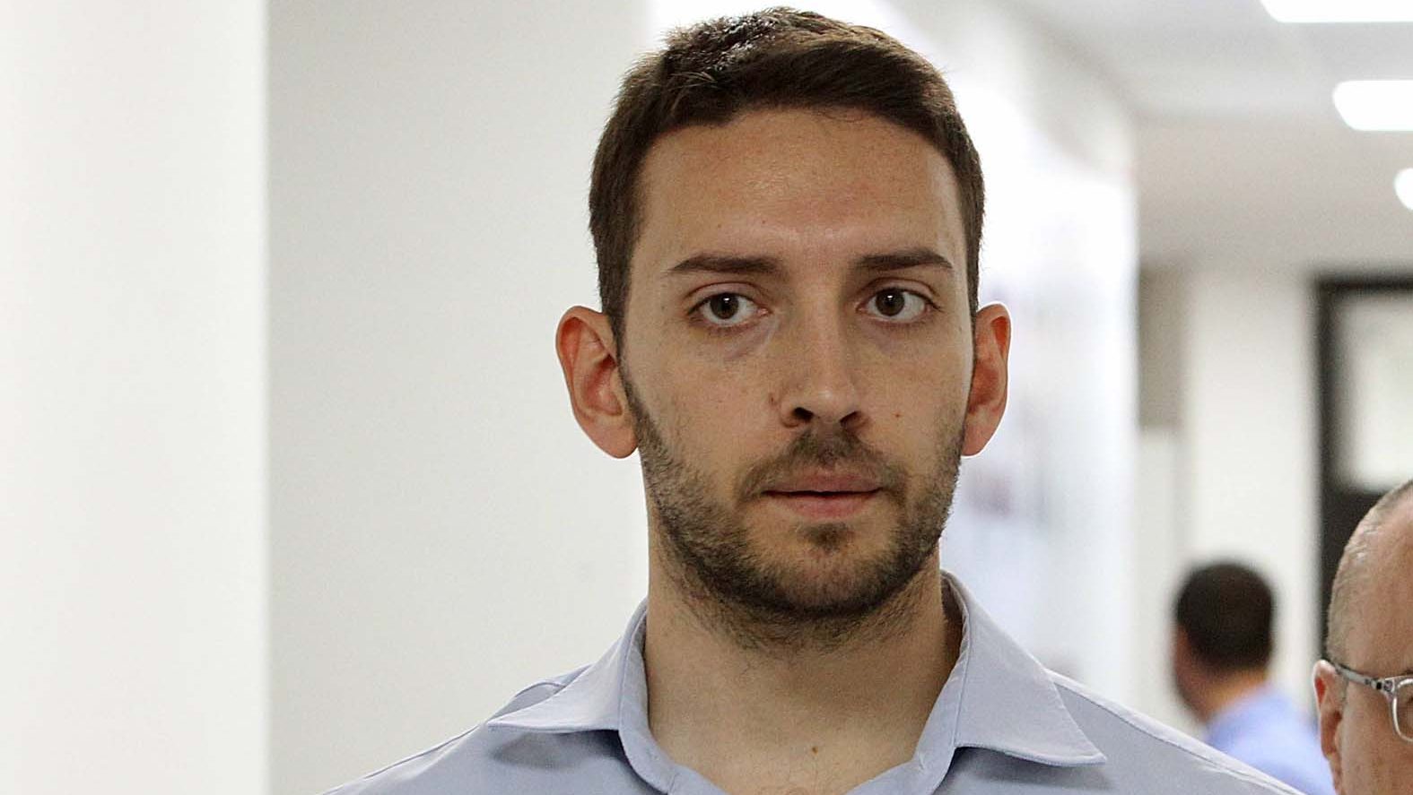 Ko građanima Srbije brani da navijaju za EU? 3