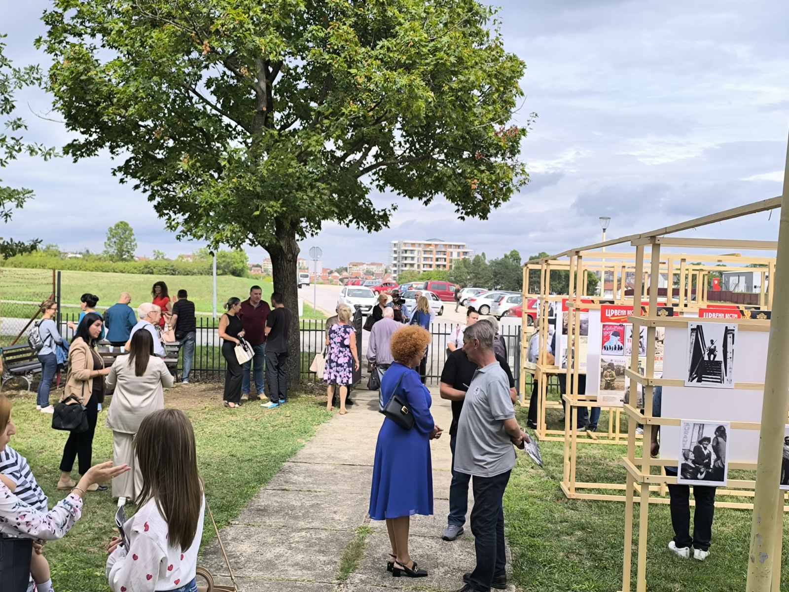 Nije bio samo umetnik kog pamtimo, već emocija koju nosimo: Izložba „Pažnja, snima se!” o glumcu Dragomiru Bojaniću Gidri 7