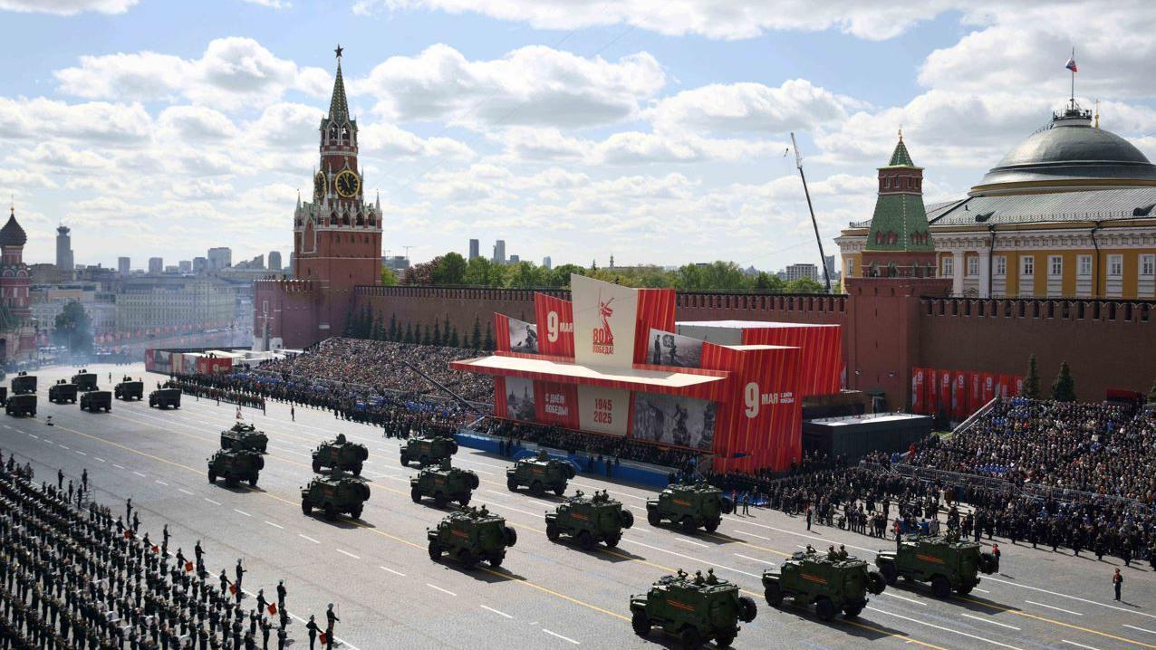 Kakvu poruku šalje vojna parada u Beogradu 5 Vojna parada u Moskvi