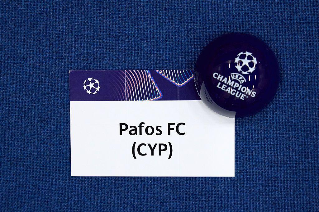 Igranje u Ligi šampiona 11 godina po osnivanju - uspon kiparskog kluba Pafosa 3 Ceduljica sa imenom Pafosa na žrebu za grupnu fazu Lige šampiona