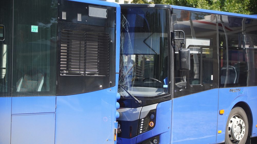 U Sečnju zatvorena autobuska stanica, u njoj osobe sa spiskovima 1