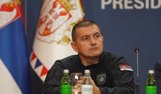 "Vodimo ga u stanicu zbog saobraćajnog prekršaja": Šta je još komandant Repac rekao u raspravi sa građanima o Jaćimoviću? 7