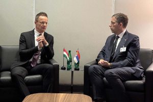 U konzulatu Srbije u Solunu otvorena konzularna kancelarija Mađarske 16 U konzulatu Srbije u Solunu otvorena konzularna kancelarija Mađarske 14