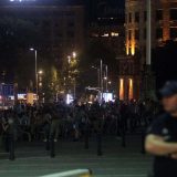 Novosadski PMF optužio policiju za nasilje nad učesnicima sinoćnje komemorativne šetnje 9