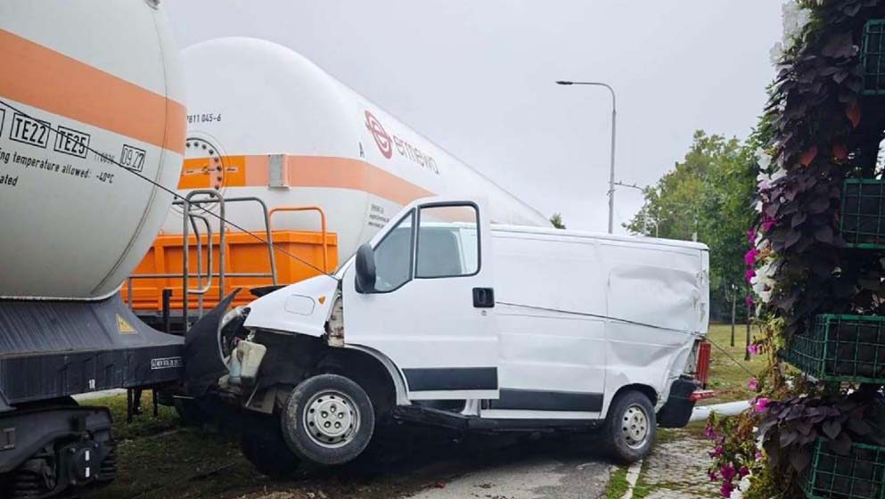 "Ako institucije ne budu odreagovale, pozvaćemo na veliki nacionalni protest u Smederevu": "Pokret Tvrđava" traži uklanjanje pruge za vagone-cisterne 1