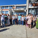 Veći broj uniformisanih policajaca u OŠ "Pavle Savić", roditelji traže objašnjenje 6