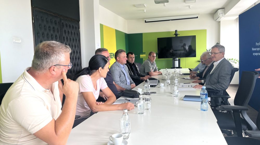 Glamočić sa proizvođačima mleka o merama podrške i budućnosti mlekarskog sektora 1