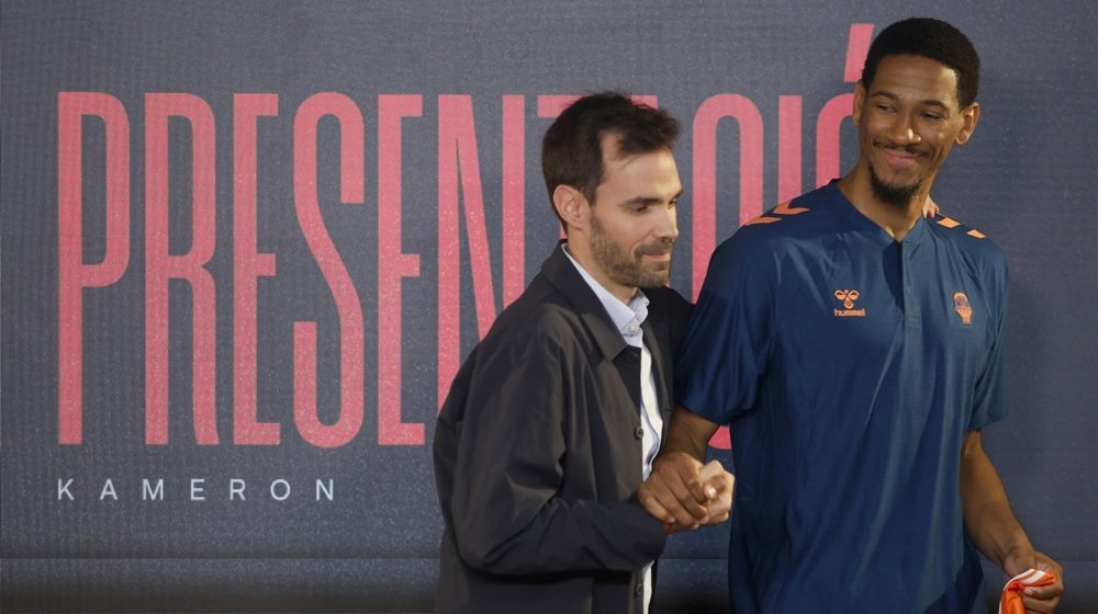 Valensija; Kameron Tejlor