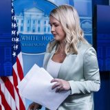 Kerolajn Levit, Bela kuća