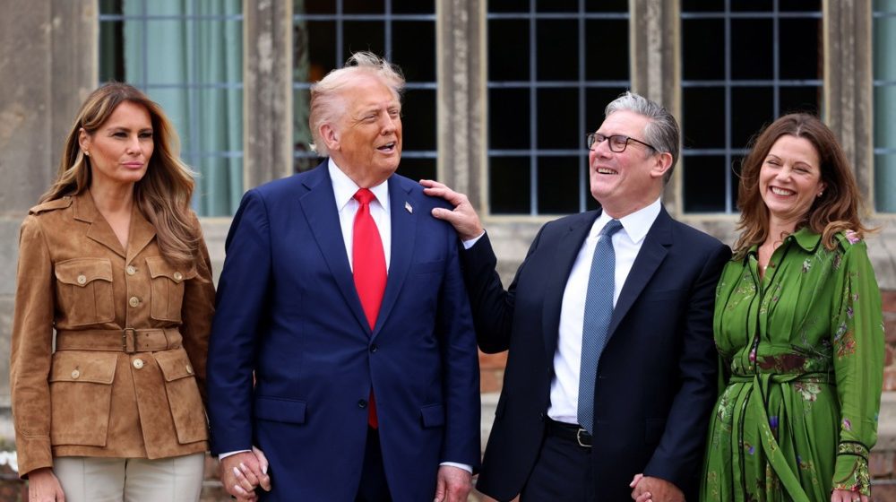 Dva dana raskoša i pompe: Da li Britanija dobija "trampovsku politiku"? 1