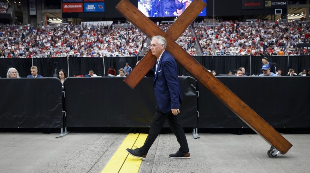 "Bog je na njihovoj strani": CNN analizira kako SAD skreću ka hrišćanskom nacionalizmu 1