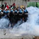 Propalestinske demonstracije u Torinu: Kamenje, dimne bombe i sukobi sa policijom 6