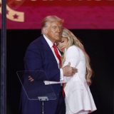 Desetine hiljada na komemoraciji Čarliju Kirku: 'On je heroj Amerike' 5