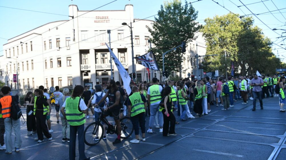 Rasprava Grbovića i Ninića: Da li studenti treba da slušaju "krug dvojke"? 1