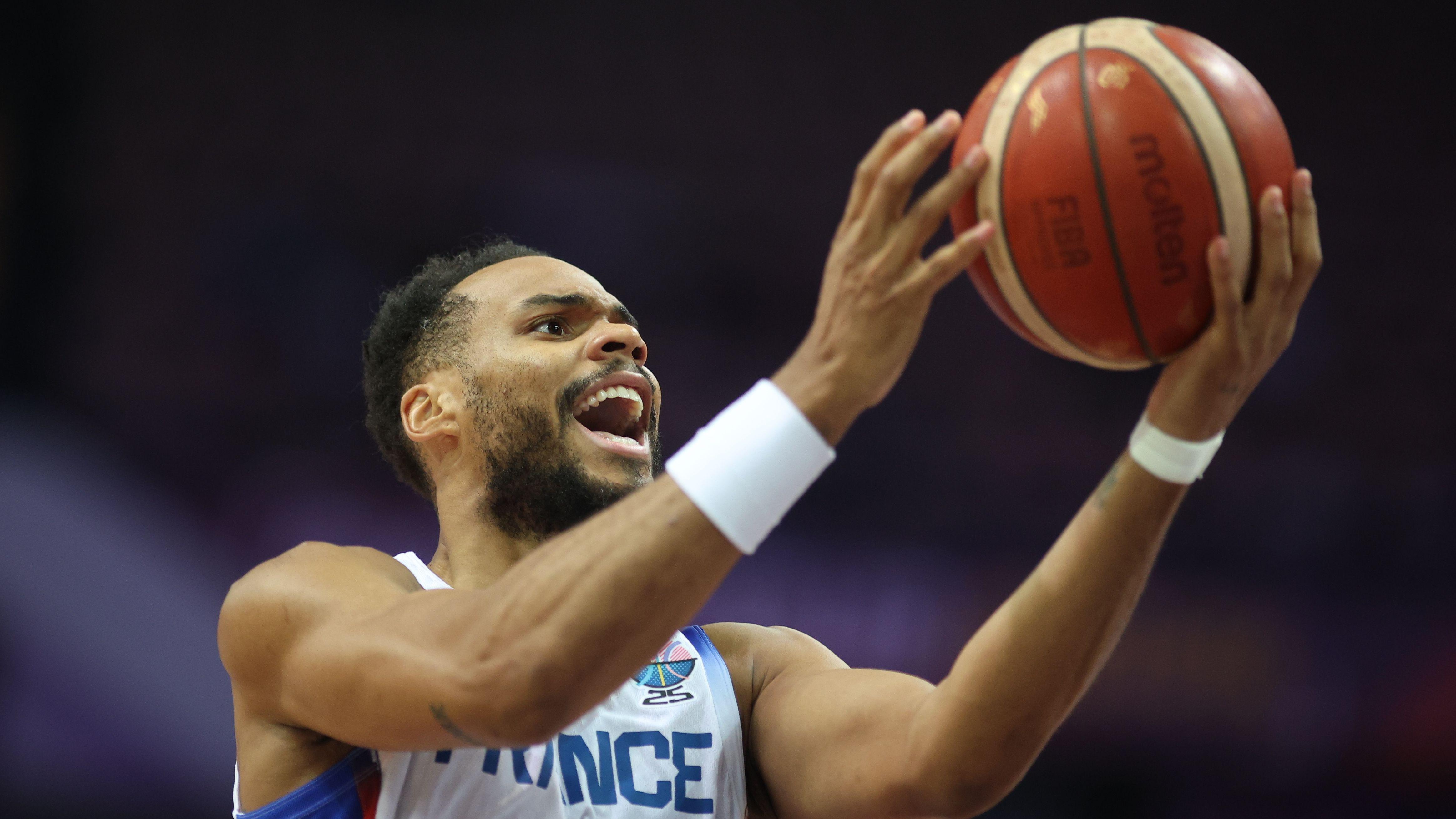 Evrobasket: Istorijska pobeda Bosne za prvi prolazak grupe posle 32 godine 3 Eli Okobo