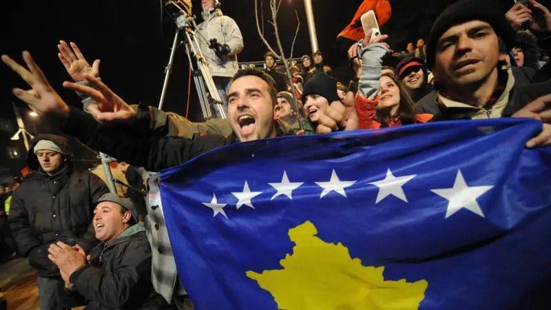Građani Prištine slave proglašenje nezavisnosti Kosova 2008. godine
