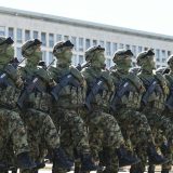 Vreme: Oficiri Vojske Srbije dobili prekomandu jer su lajkovali objave o protestima 13