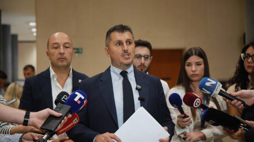 Sednica Skupštine Beograda bez odbornika NPS-DS-NLS 1