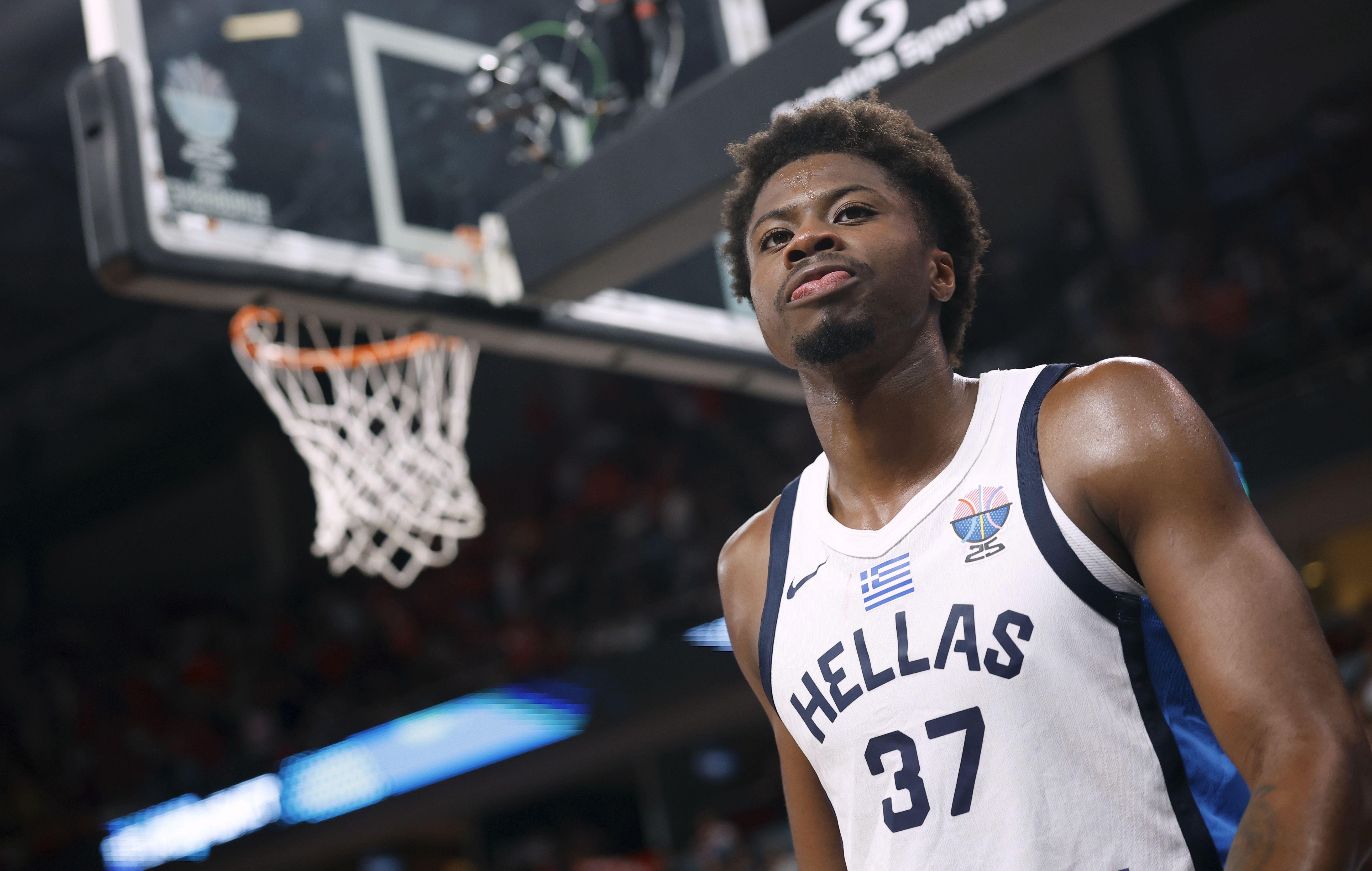 Finale neporaženih: Nemačka i Turska u finalu posle ubedljivih pobeda, za bronzu Grčka i Finska 3 Kostas Adetokumbo, Janisov brat, vidno razočaran igrom njegovog tima