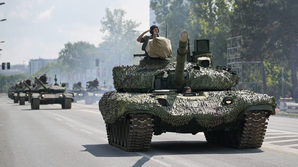 „Bilo bi dobro da svi koji su 15. marta bili na ulicama Beograda dođu na Vučićevu vojnu paradu“: Sagovornici Danasa o tenkovima i avionima u glavnom gradu 1