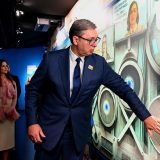 I šta onda radi Vučić? 5