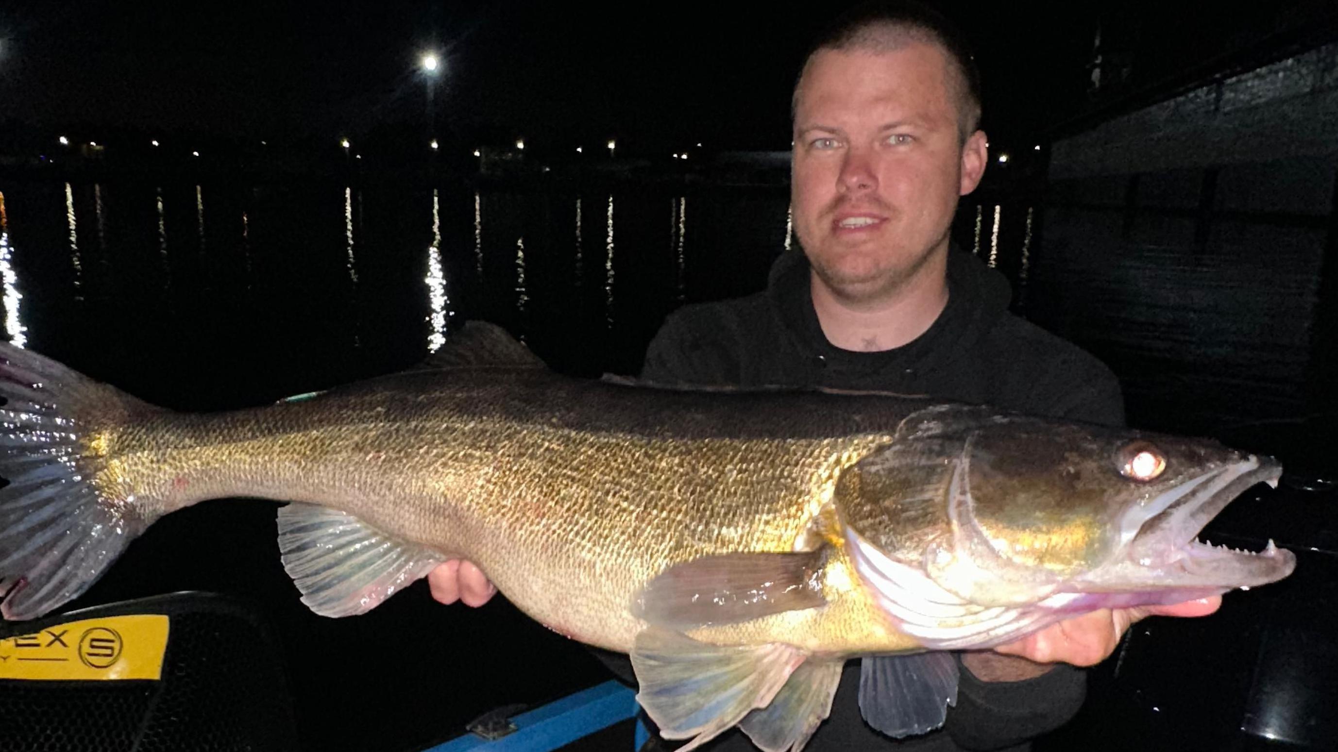 'Pecanje je način života': Lov na ribarska mesta u Letoniji 7 Toms Klabis sa velikom ribu