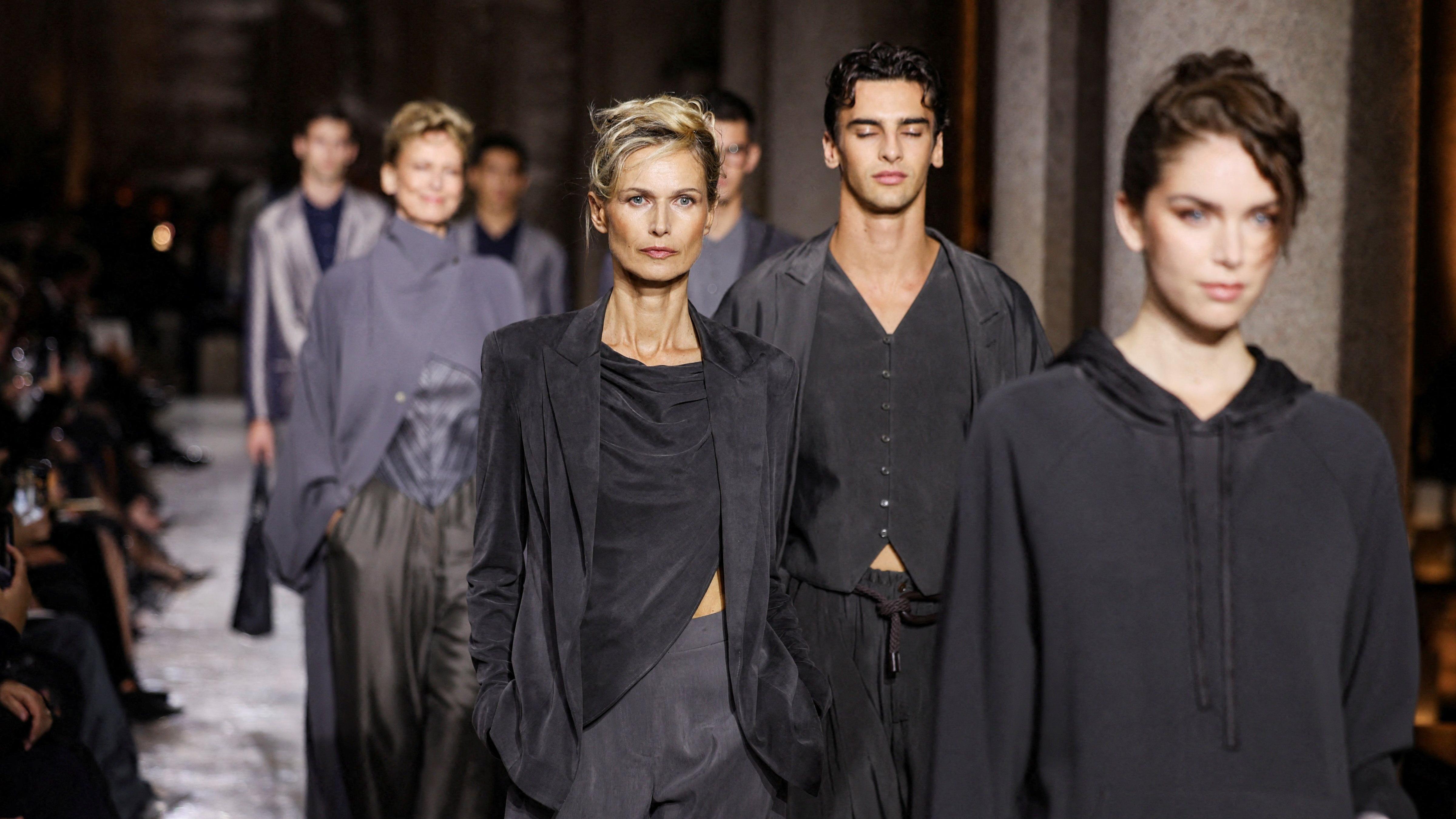 Holivudske zvezde na poslednjoj Armanijevoj reviji u Milanu 11 Modeli