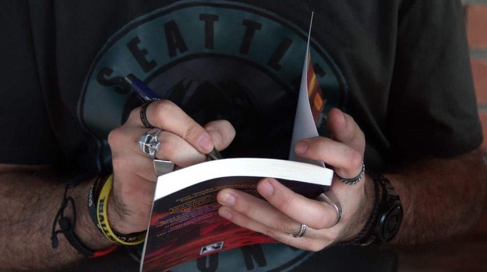 Dušan Mihajlović potpisuje Nestašluk