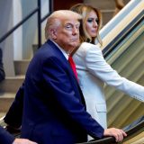 Tramp: 'Ne rade ni pokretne stepenice ni teleprompter - to sam dobio od UN' 5