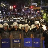 U Turskoj desetine hiljada demonstranata za podršku opoziciji 6