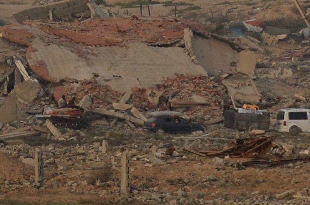 Ko je sve priznao Palestinu kao državu i kakav je stav zemalja Balkana 5 gaza, pojas gaze, dečaci stoje i gledaju razrušeni deo gaze