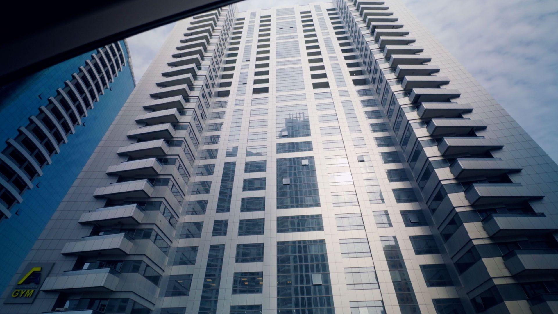 Kula Varsan u Dubaiju sa koje je Monik Karungi pala u maju 2022.