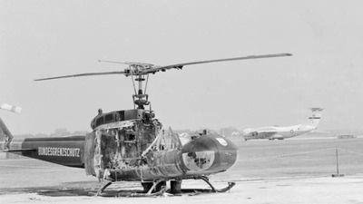 Uništeni helikopter posle sukoba na aerodromu