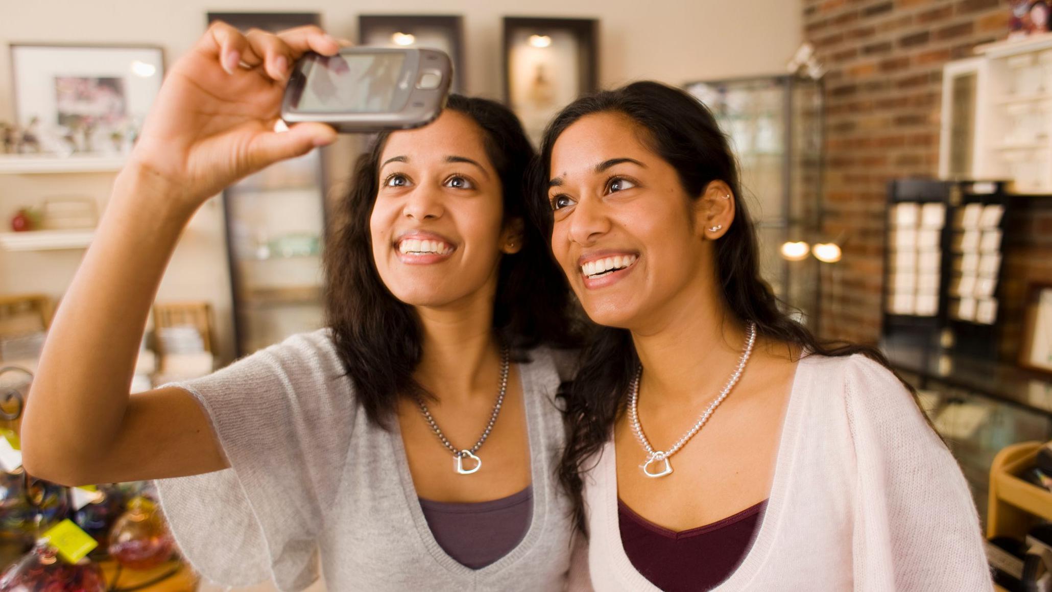 Priroda ili vaspitanje: Neočekivane zajedničke osobine jednojajčanih blizanaca 1 Blziznakinje