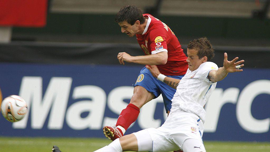 Dejan Milovanović protiv Češke na Evropskom prvenstvu za mlade 2007. godine u Holandiji