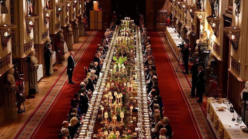 Konjak star 113 godina, meni na francuskom i 1.500 pribora za jelo: Kraljevski banket u čast Trampa 4 banket za trampa, kraljevski banket za trampa