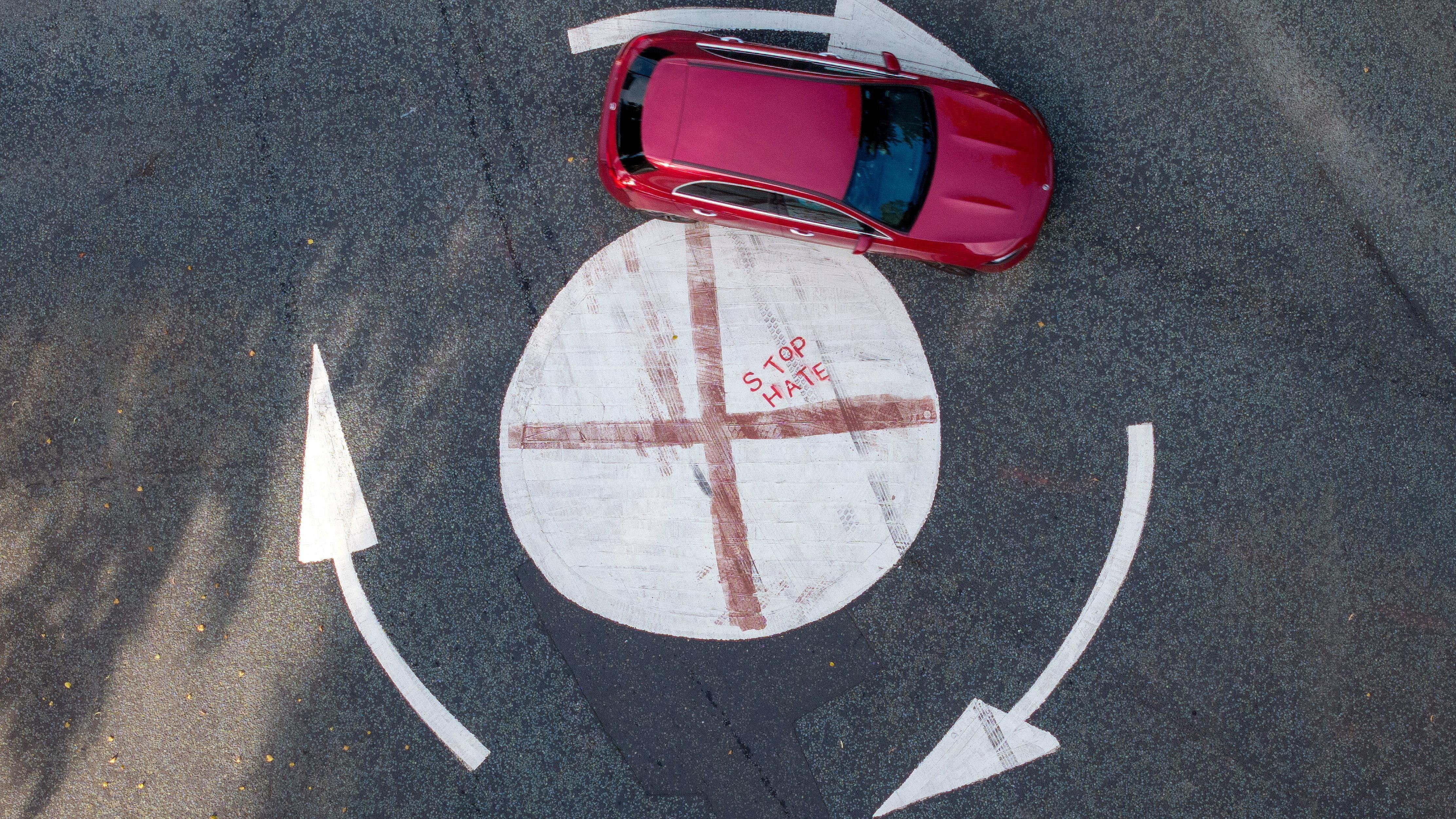 Automobil i kružni tok