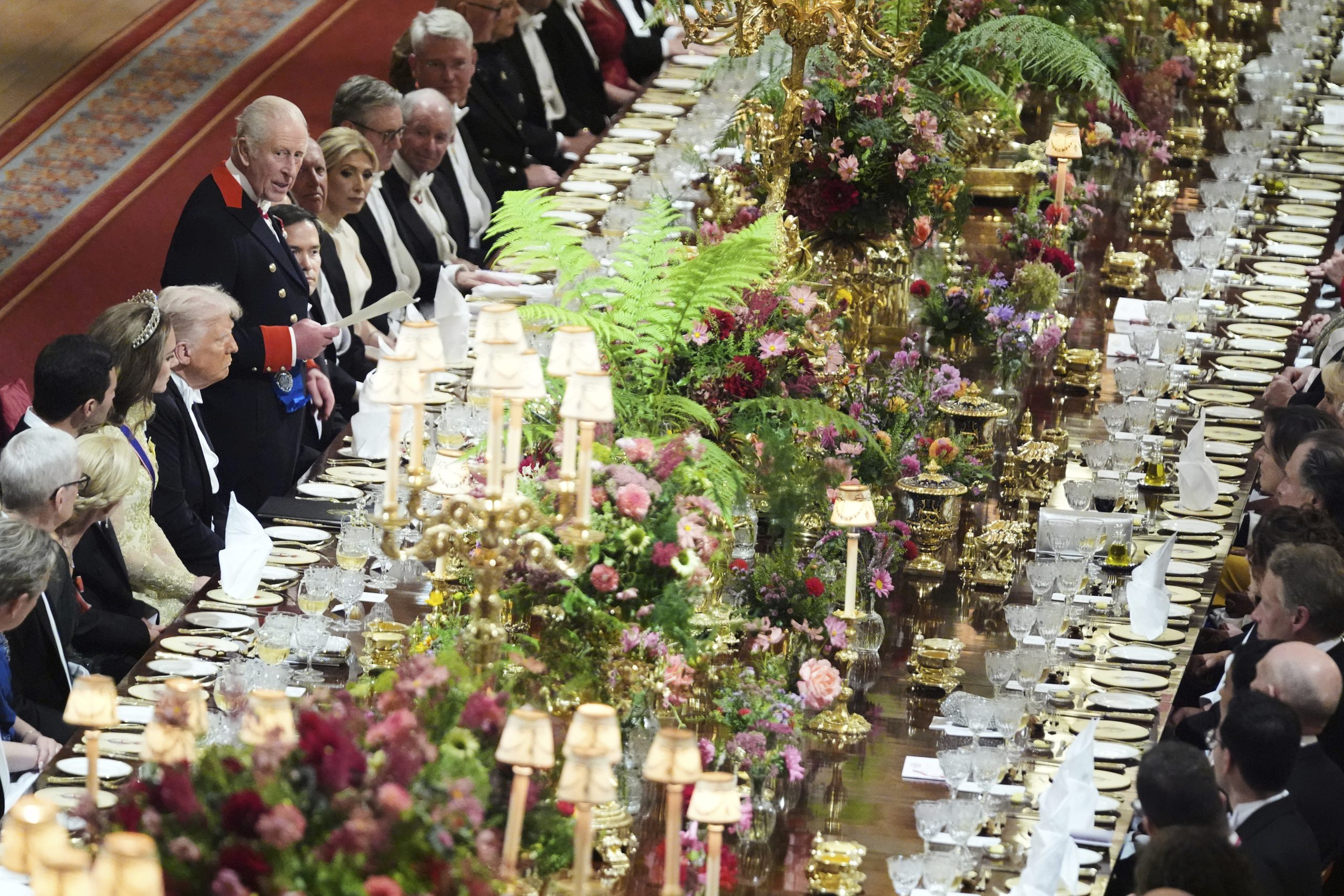 Tramp uživa u kraljevskoj raskoši tokom druge, bez presedana, posete Velikoj Britaniji (FOTO) 2 Tramp uživa u kraljevskoj raskoši tokom druge, bez presedana, posete Velikoj Britaniji (FOTO) 2