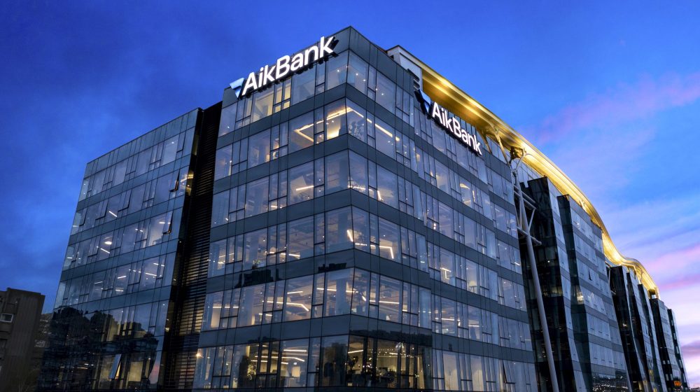 Četvrtina štednje u Srbiji u jednoj banci: Evo zašto se novac čuva baš ovde 1