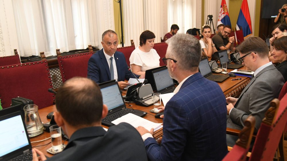 Sednica trajala 10 minuta: Kako se administrativni Odbor izjasnio o zahtevu Macuta da obavlja druge poslove? 1