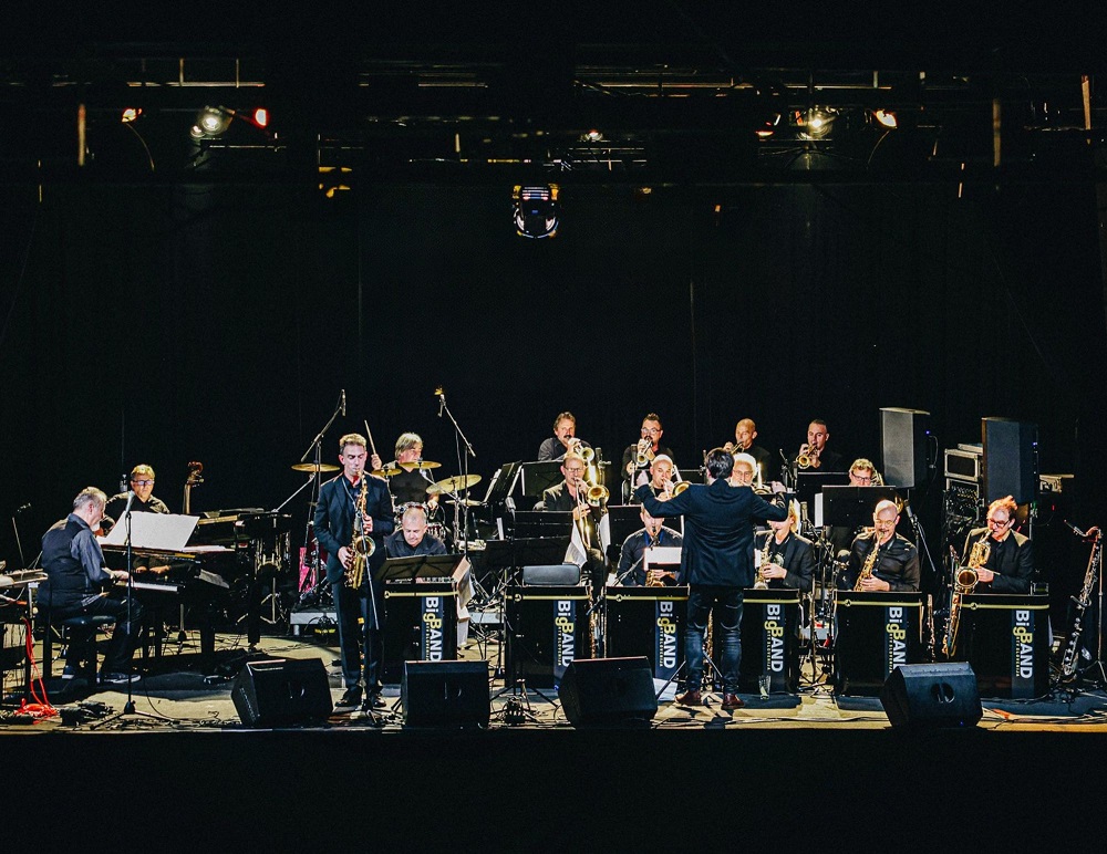 27. Novosadski džez festival: Svetski poznate džez zvezde na velikoj sceni SNP-a od 10. do 12. oktobra 2 27. Novosadski džez festival: Svetski poznate džez zvezde na velikoj sceni SNP-a od 10. do 12. oktobra 1