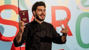 „Ja sam jednog ‘Tarika’ poznavao“, kaže u intervjuu za Danas mladi reditelj Adem Tutić. Njegov film „Tarik“ doneo mu je Srce Sarajeva za najbolji studentski film.