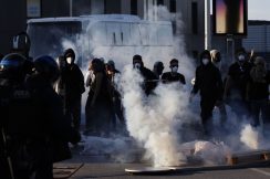 Sukobi s policijom, više od 200 uhapšenih: Građani "blokiraju sve" širom Francuske (FOTO, VIDEO) 5