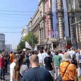 Ispred Vlade u Beogradu skup solidarnosti sa novinarima i novinarkama u Gazi 11