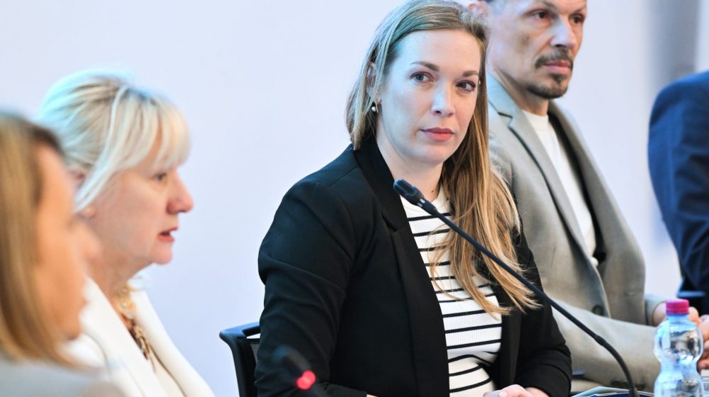 EPS: Elektronski račun za struju koristi 300.000 građana 1