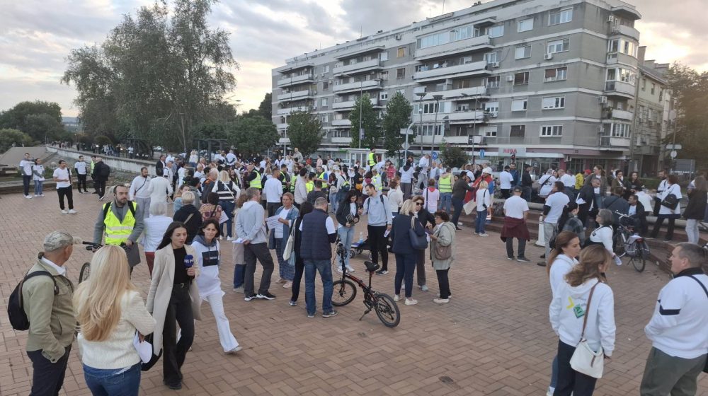 Protest zborova građana u Novom Sadu "Ne pristajem" 1