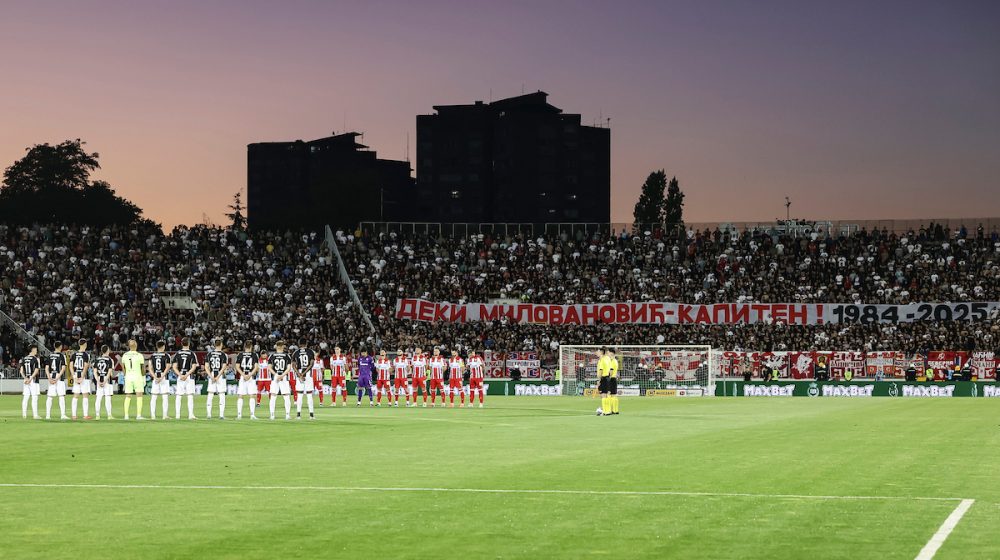 Počeo je 177. večiti derbi: Minut ćutanja u čast Dejana Milovanovića i prekid već u drugom minutu 1