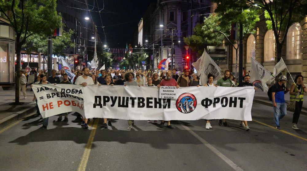 Šta je poručeno sa protesta Društvenog fronta "Javna dobra = vrednost, a ne roba" (FOTO; VIDEO) 1