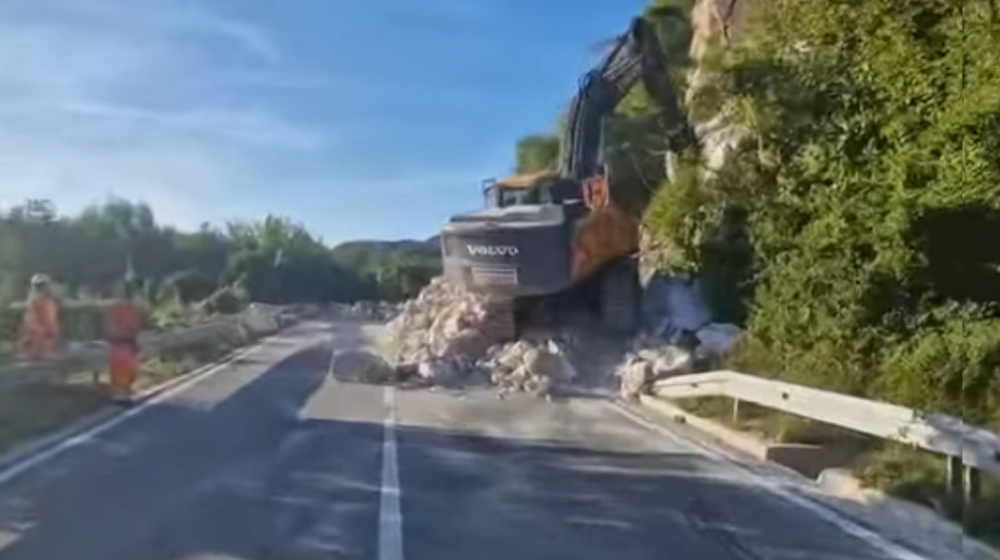 Put Cetinje-Budva i danas zatvoren zbog odrona (VIDEO) 1