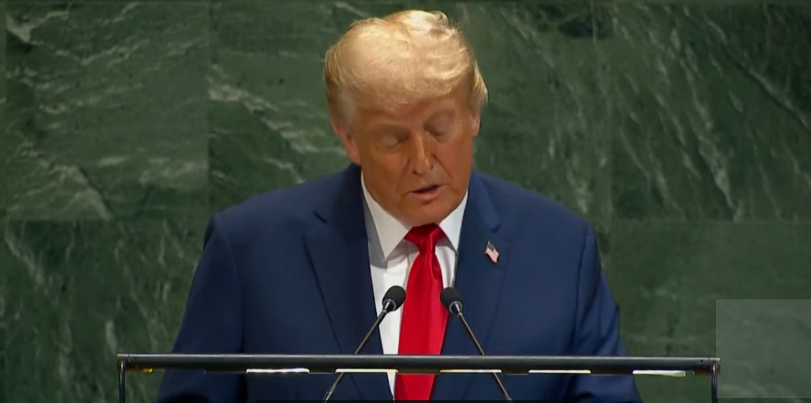 "Vaše zemlje idu dođavola": Tramp pred Generalnom skupštinom UN hvalio sebe, spomenuo Srbiju i Kosovo 2 Donald Trump/UN/23.09.2025